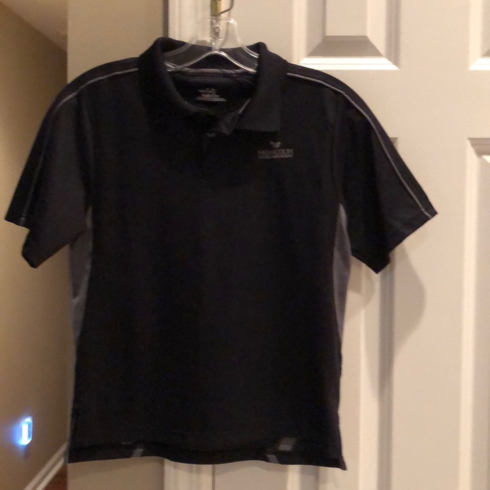Boys UNDER ARMOUR heat gear Golf shirt